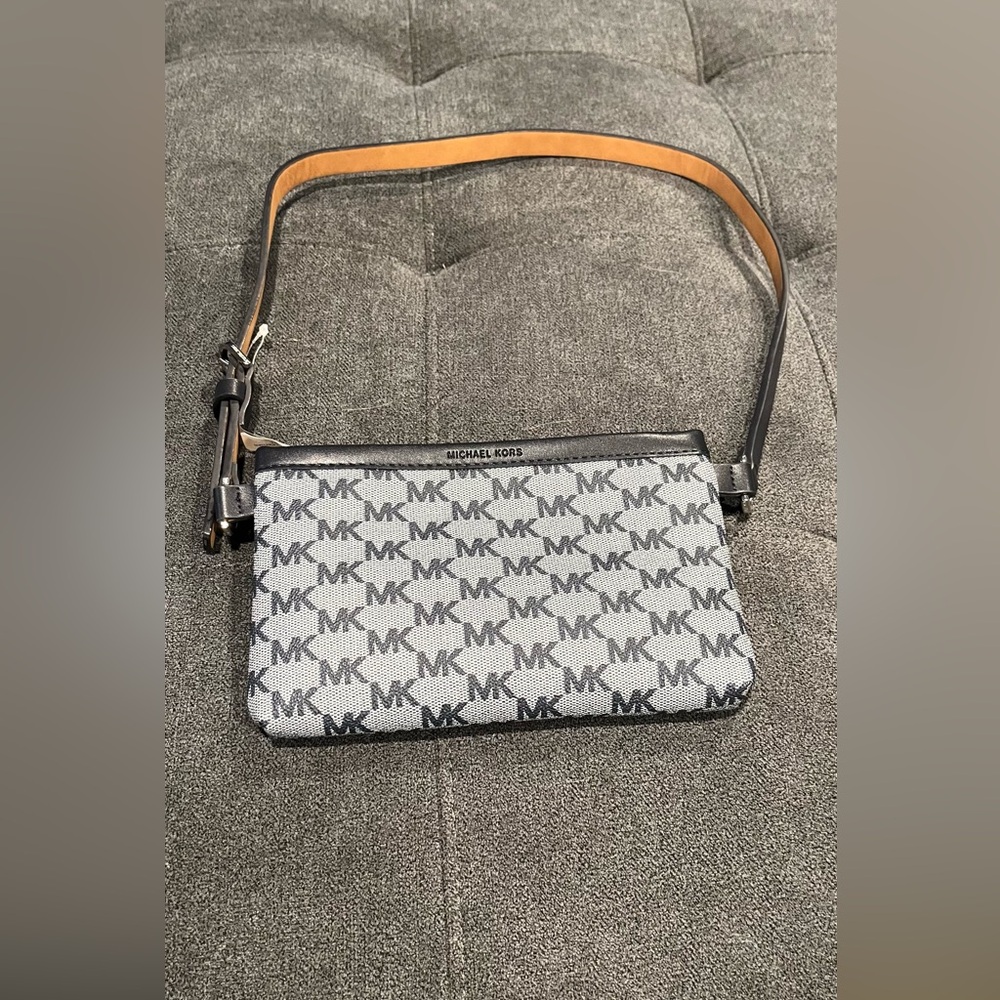 Michael Kors Belt Bag Black Gray Logo Printed Leather Zip Top NWT